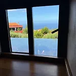 Victoria Tiny Stone House * Ponta do Pargo