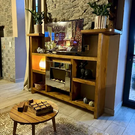 Victoria Tiny Stone House Hytte *