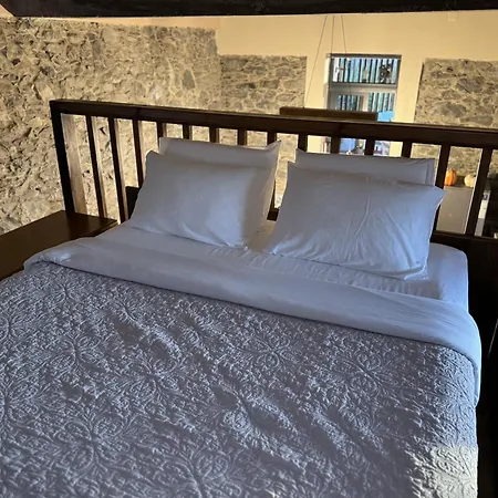 Victoria Tiny Stone House * Ponta do Pargo