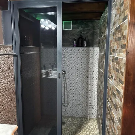 Victoria Tiny Stone House Jaktstuga