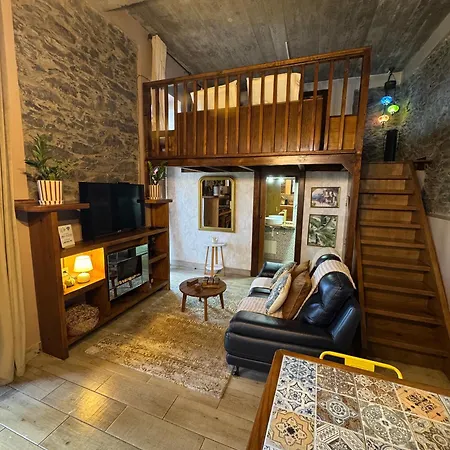 Victoria Tiny Stone House * Ponta do Pargo