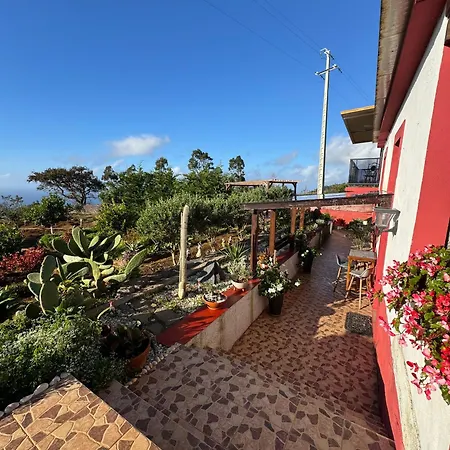 Victoria Tiny Stone House *