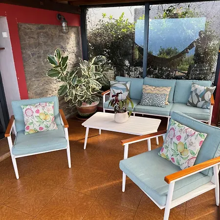 Domek letniskowy Victoria Tiny Stone House