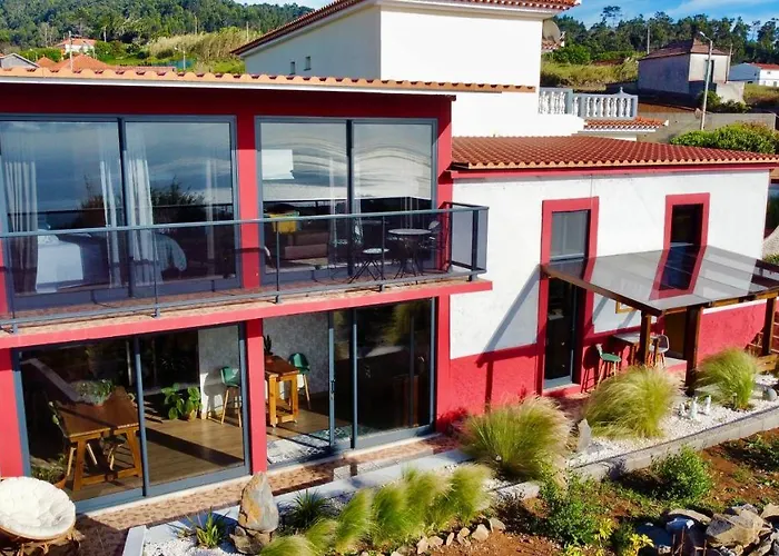 Victoria Tiny Stone House Lodge *